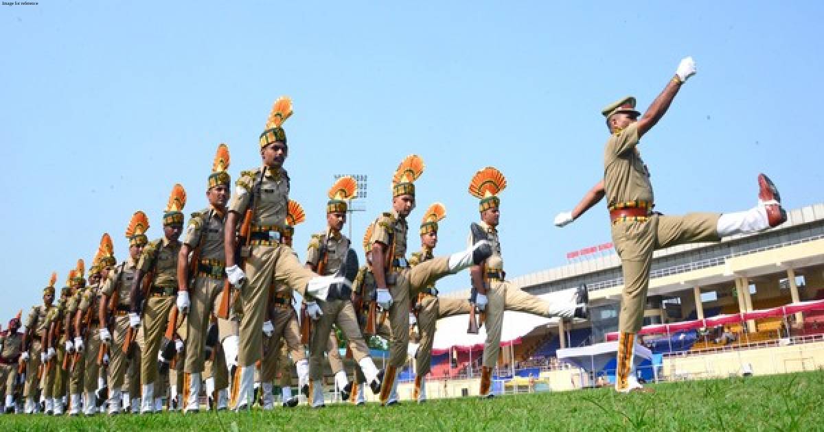 I-Day: 954 police personnel receive service medals